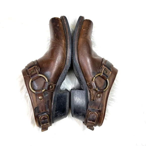 🚫SOLD! |•FRYE•| Leather Belted Harness Mule Boot - Picture 4 of 15